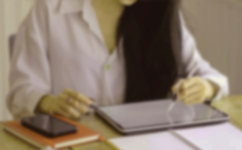 公司高級(jí)白領(lǐng)管理人員的辭職信4篇