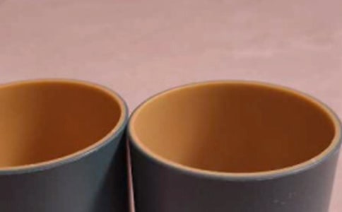 һ���Ա����ֹ�����С����DƬ