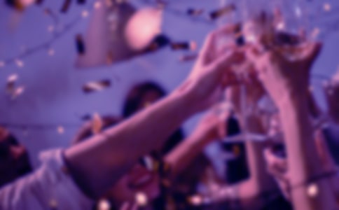 大學(xué)畢業(yè)酒會(huì)主持詞開(kāi)場(chǎng)白