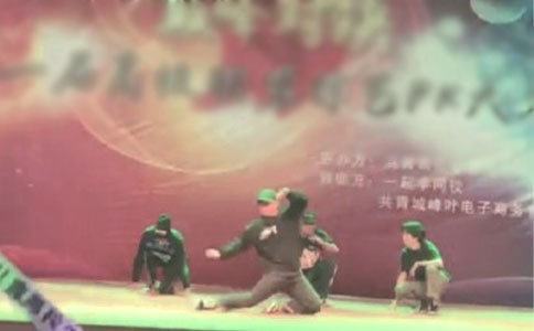 最精彩的表演閱讀理解及答案