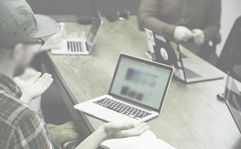 ����(hu��)һ�n��(hu��)�hӛ䛃�(n��i)�ݣ�ͨ��10ƪ��