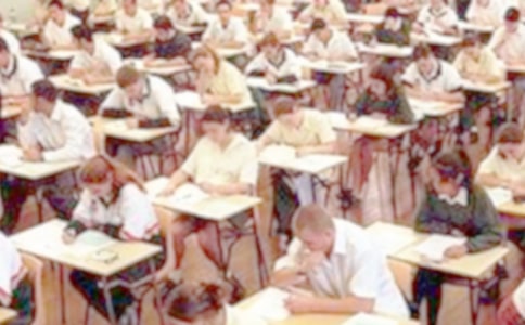 小學期中考試總結校長發言稿