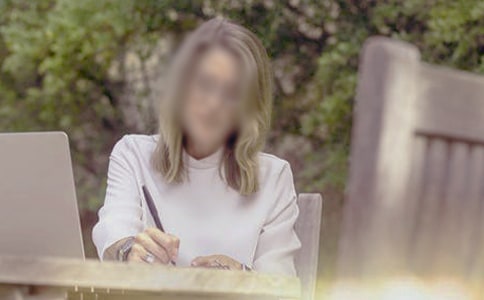 關(guān)于贊美女性的詩