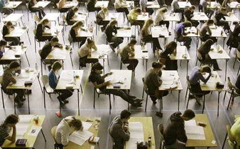 ������ĩ��ԇ�ӆT��У�L���ʵİl�Ը�