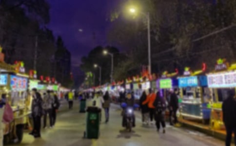 夜市的美食詩歌