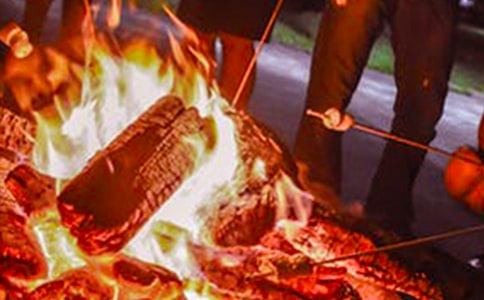 學校篝火晚會搞笑主持詞串詞通用