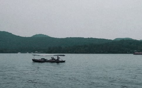 【熱】美麗的西湖作文