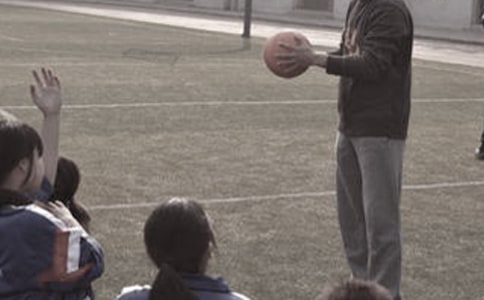 【精選】體育教師先進事跡材料